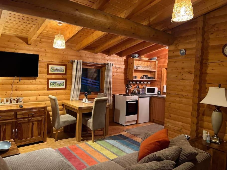Riverside Lodge In Killiecrankie Bridge of Tilt Εξωτερικό φωτογραφία
